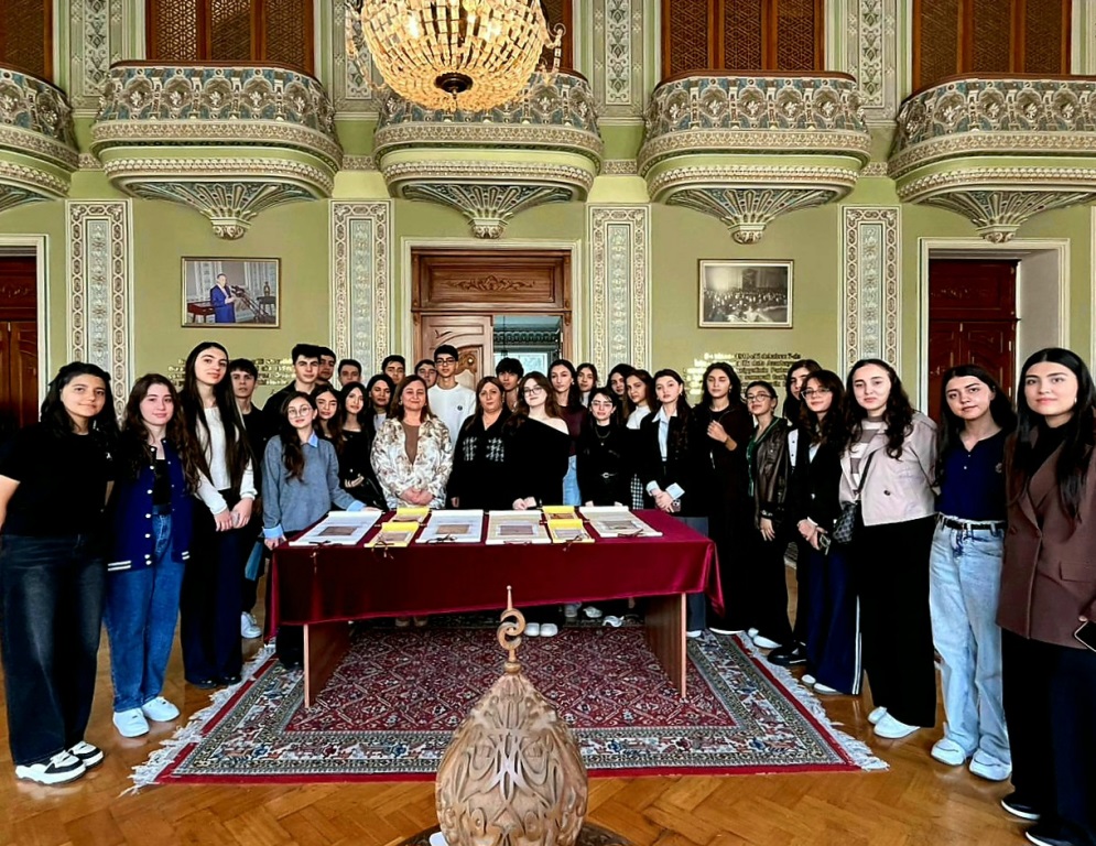 Əlyazmalar İnstitutunda Azərbaycan Respublikasının Prezidenti yanında Dövlət İdarəçilik Akademiyasının tələbələri üçün açıq dərs keçirilib