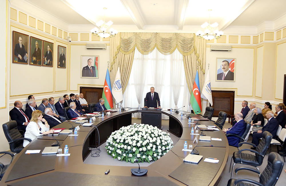 AMEA Rəyasət Heyətinin növbəti iclası keçirilib