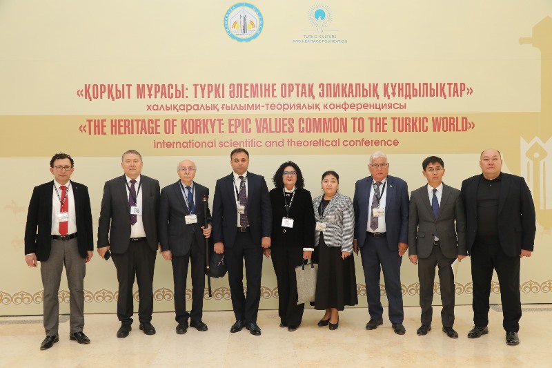 Folklor İnstitutunun direktoru Hikmət Quliyev Qazaxıstanda keçirilən beynəlxalq konfransda çıxış edib
