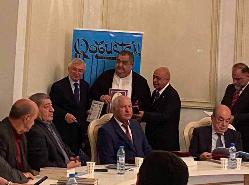 Professor Vüqar Əhməd Türk Ədəbiyyatı Vəqfinin Fəxri üzvü seçilib