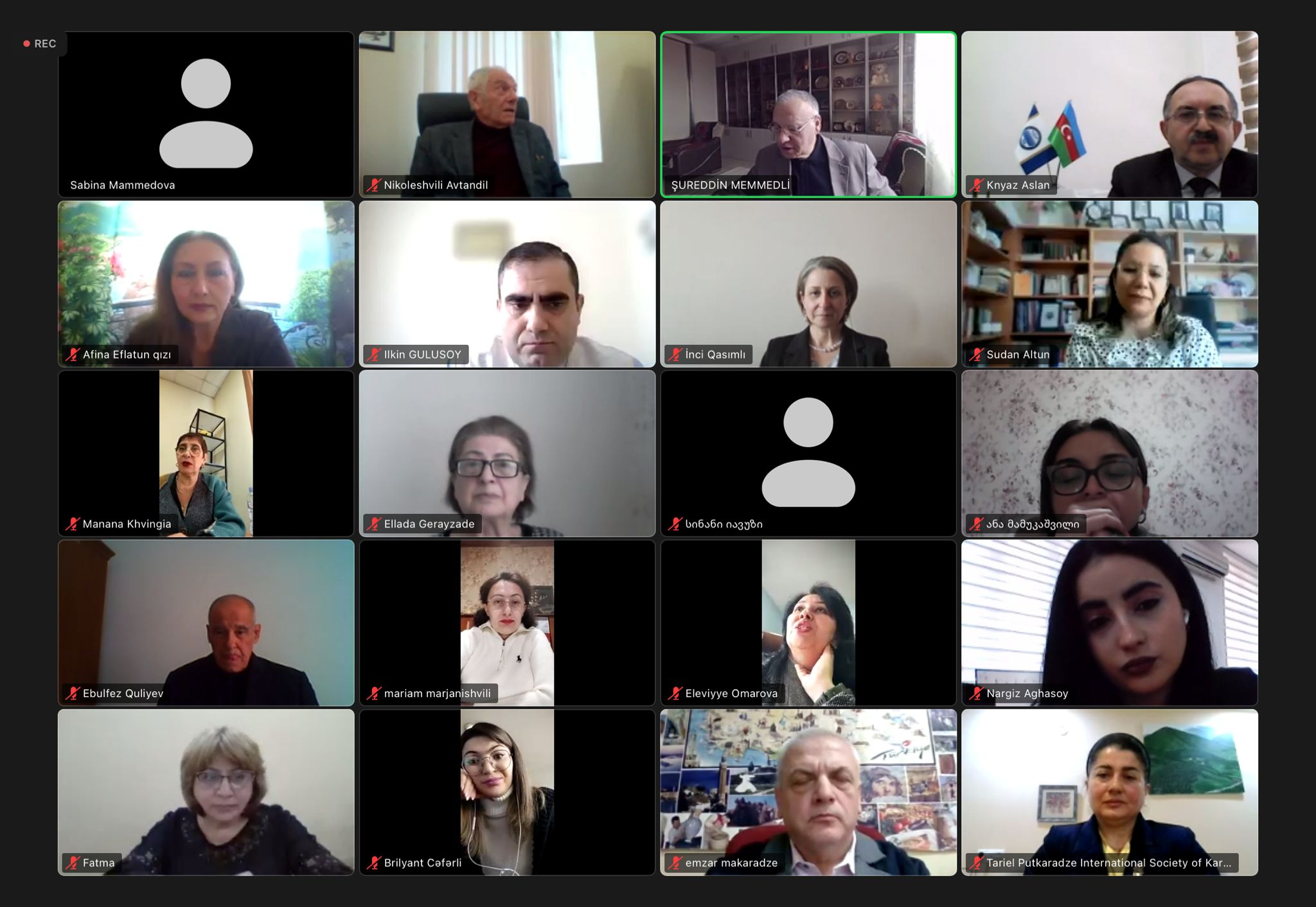 Şərqşünas alim beynəlxalq konfransda süni intellektin türkdilli ədəbiyyata və yazılı abidələrə təsirini araşdırıb