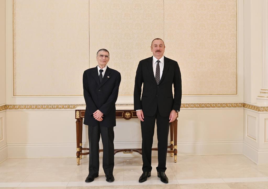 Prezident İlham Əliyev Nobel mükafatı laureatı Əziz Sancarın Əlişir Nəvai Beynəlxalq Mükafatı ilə təltif olunması mərasimində iştirak edib