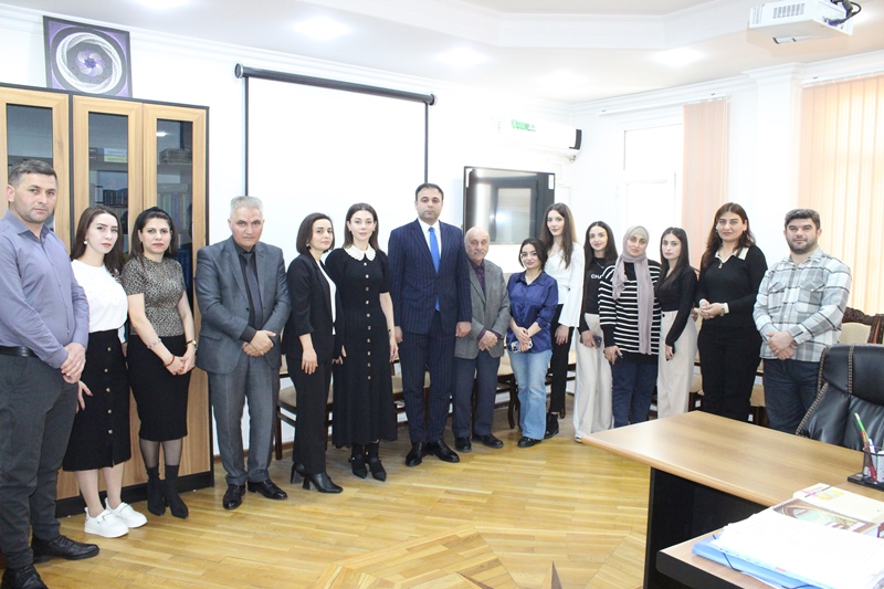 Folklor İnstitutunda Sumqayıt Dövlət Universitetinin tələbələrinin elmi-tədqiqat təcrübəsi davam edir