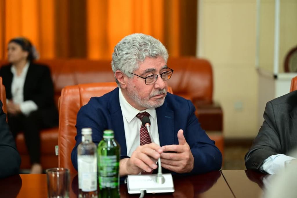 Akademik Teymur Kərimli Tacikistanda Azərbaycan Ədəbiyyatı Guşəsinin açılışında iştirak edib