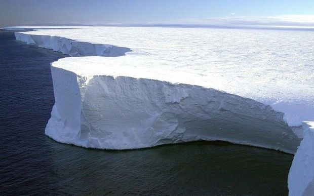 Dünyanın ən böyük aysberqi Antarktidadan ayrılıb