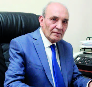 Əlyazmaları elmi dövriyyəyə gətirən alim