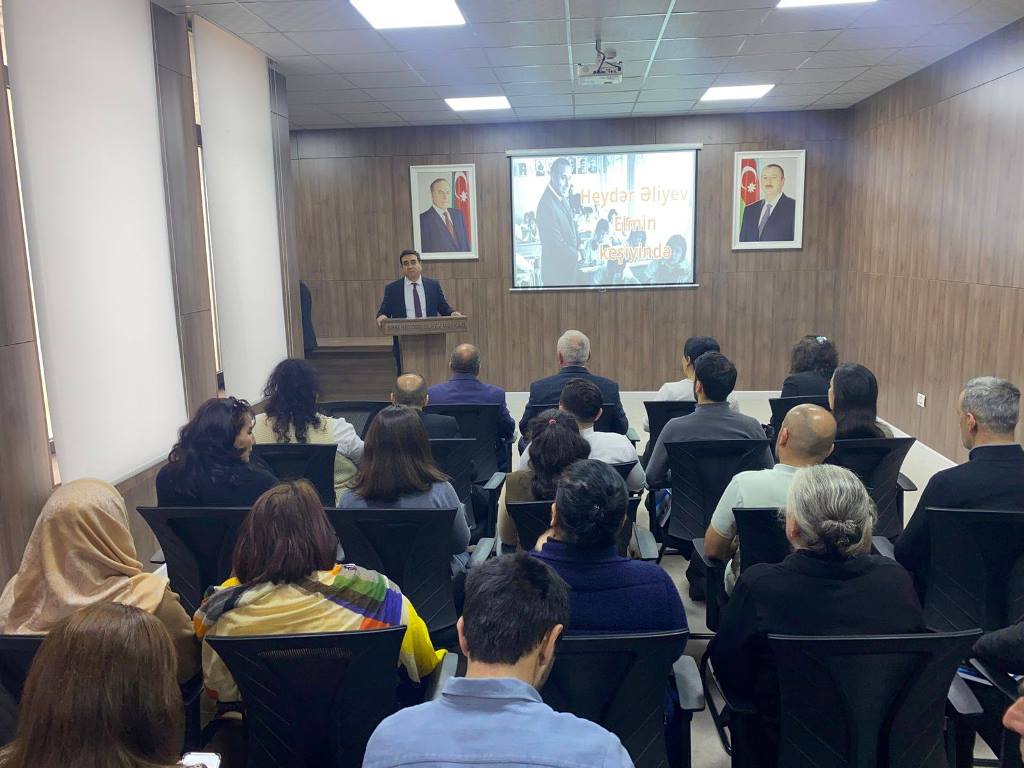 Şəki Regional Elmi Mərkəzində Ümummilli Lider Heydər Əliyevin xatirəsi anılıb