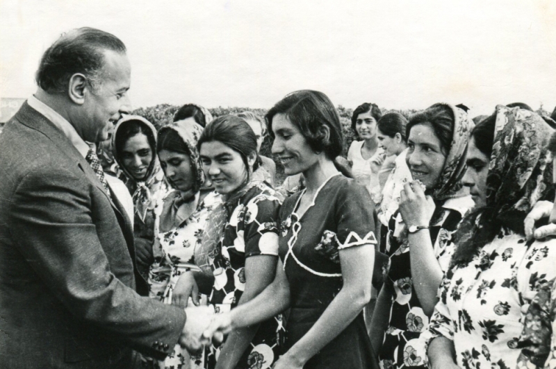 Xalqa bağışlanmış ömürdən anlar: 1977-ci il