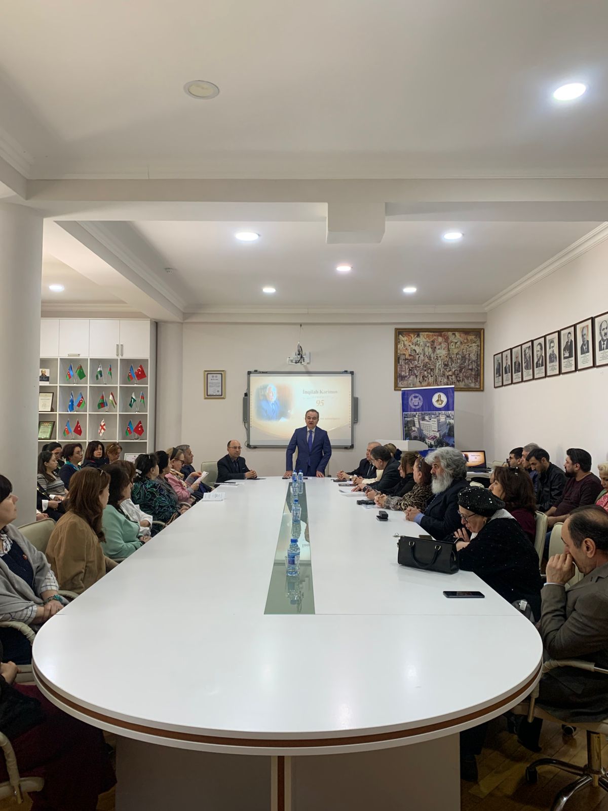 Teatrşünas alim İnqilab  Kərimovun 95 illik yubileyinə həsr edilən elmi sessiya keçirilib