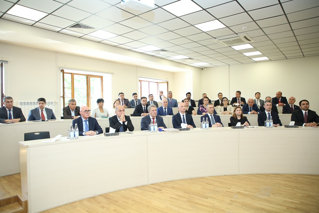 Qarabağ Universitetində AMEA-nın 80 illiyinə həsr olunmuş elmi konfrans keçirilib