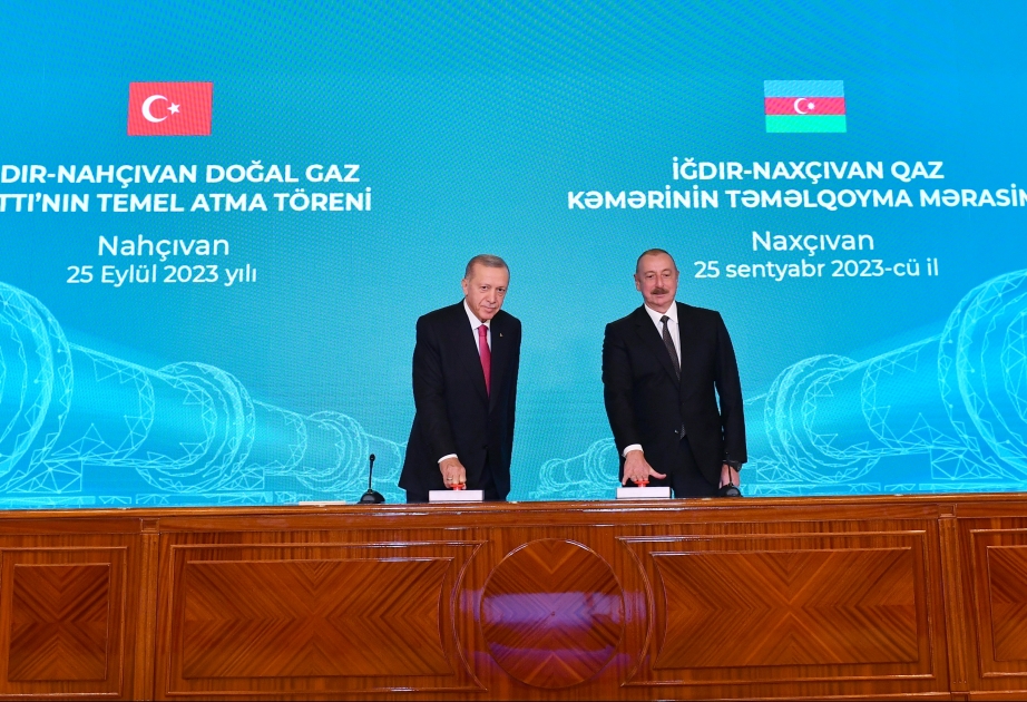 Prezident İlham Əliyev və Prezident Rəcəb Tayyib Ərdoğan İğdır-Naxçıvan qaz kəmərinin təməlinin qoyulması mərasimində iştirak ediblər