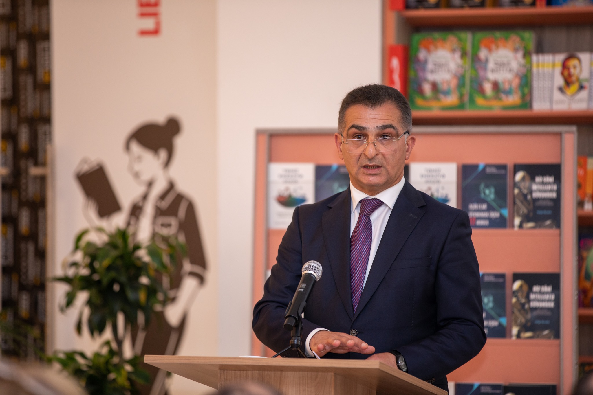 Azərbaycanda təhsil, bilik mübadiləsi və uzunmüddətli inkişafı dəstəkləmə layihəsi çərçivəsində üç yeni kitabın təqdimatı