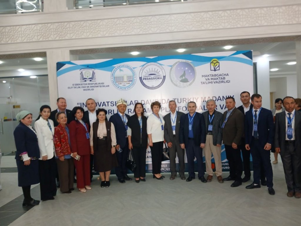 Dosent Faiq Ələkbərli Özbəkistanda türk xalqlarında mədəni-fəlsəfi münasibətlər mövzusunda məruzə edib