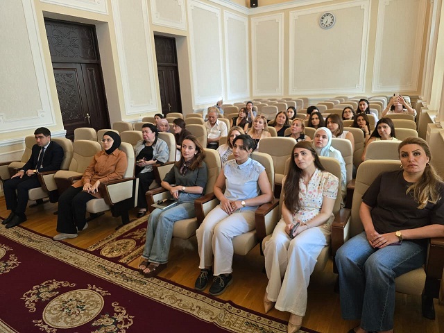 Kimya İnstitutunda “Gənclərə Dəstək” maarifləndirici seminarı keçirilib
