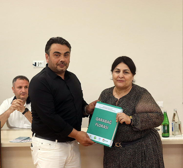 Qarabağ Universitetində Qarabağ florasına həsr olunan kitabların təqdimatı keçirilib