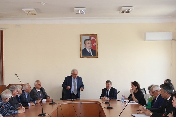 “Ziyəddin Göyüşovun fəlsəfi etik irsi və müasir etikanın aktual problemləri” mövzusunda dəyirmi masa keçirilib