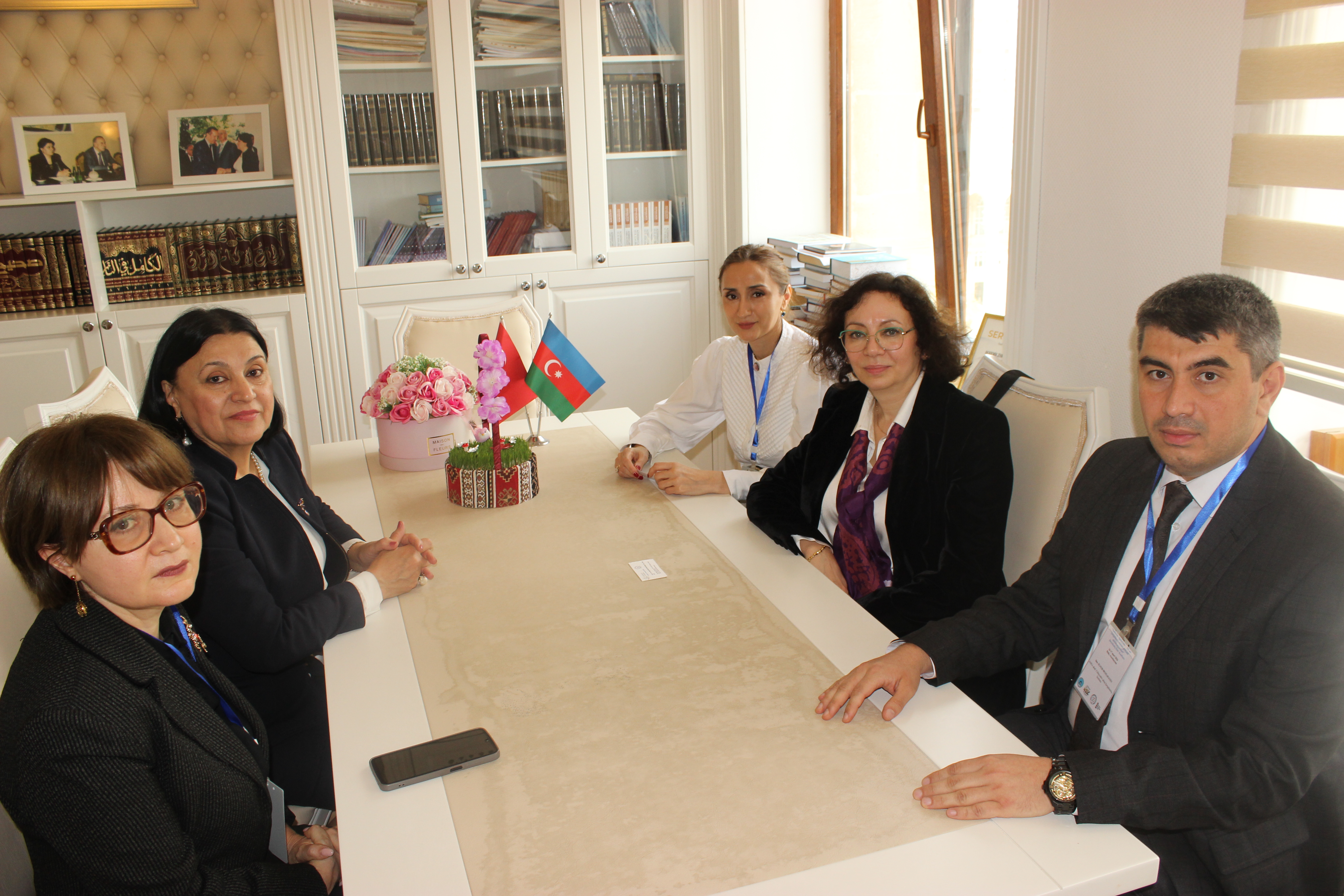 Şərqşünaslıq İnstitutu ilə Varşava Universiteti arasında əməkdaşlıq perspektivləri müzakirə olunub