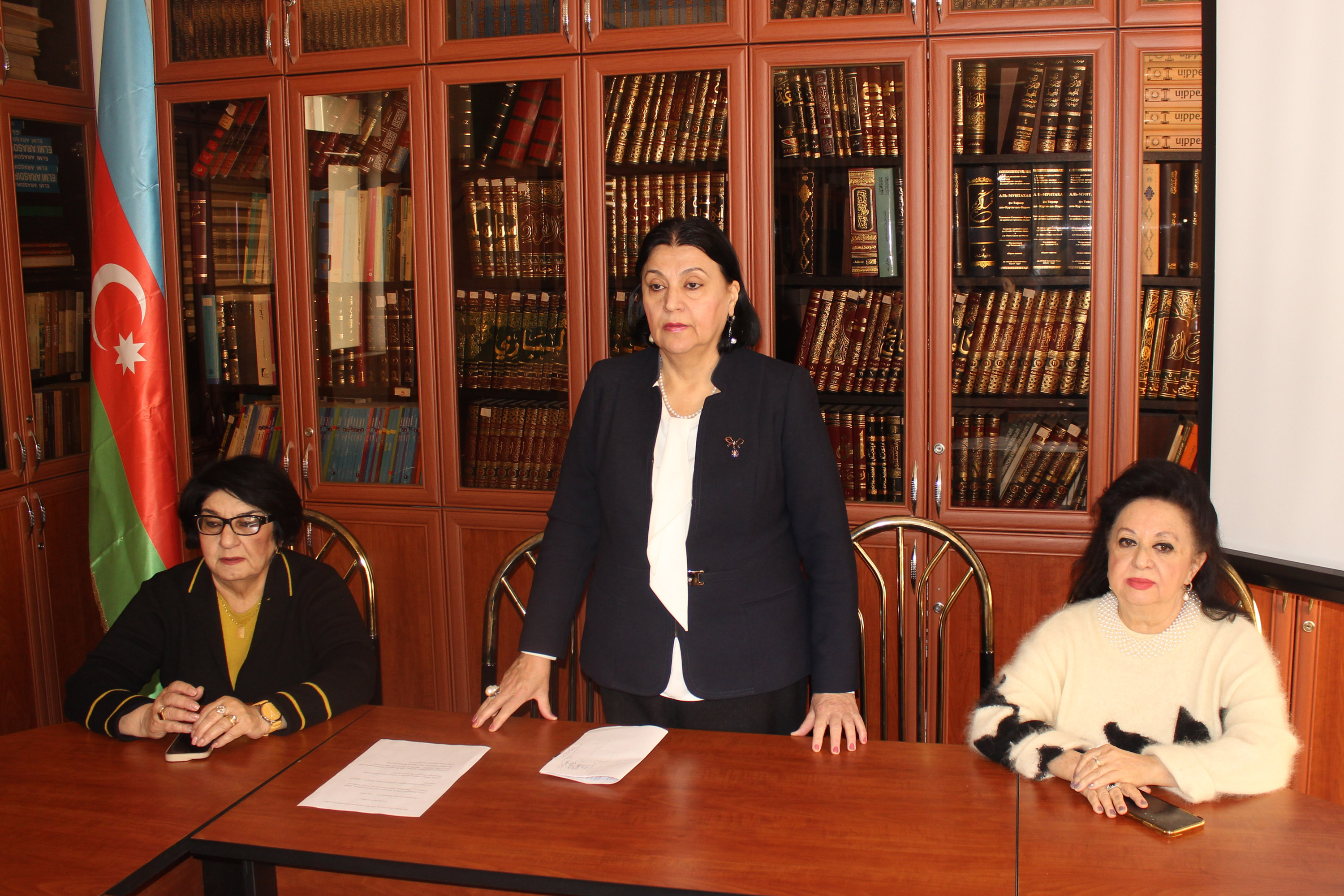 Şərqşünaslıq İnstitutunda Böyükağa Hüseynovun 100 illiyinə həsr olunan elmi sessiya keçirilib