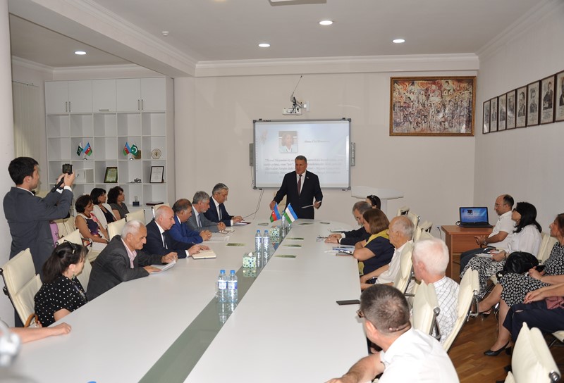 Состоялась сессия, посвященная развитию научных связей между Азербайджаном и Узбекистаном