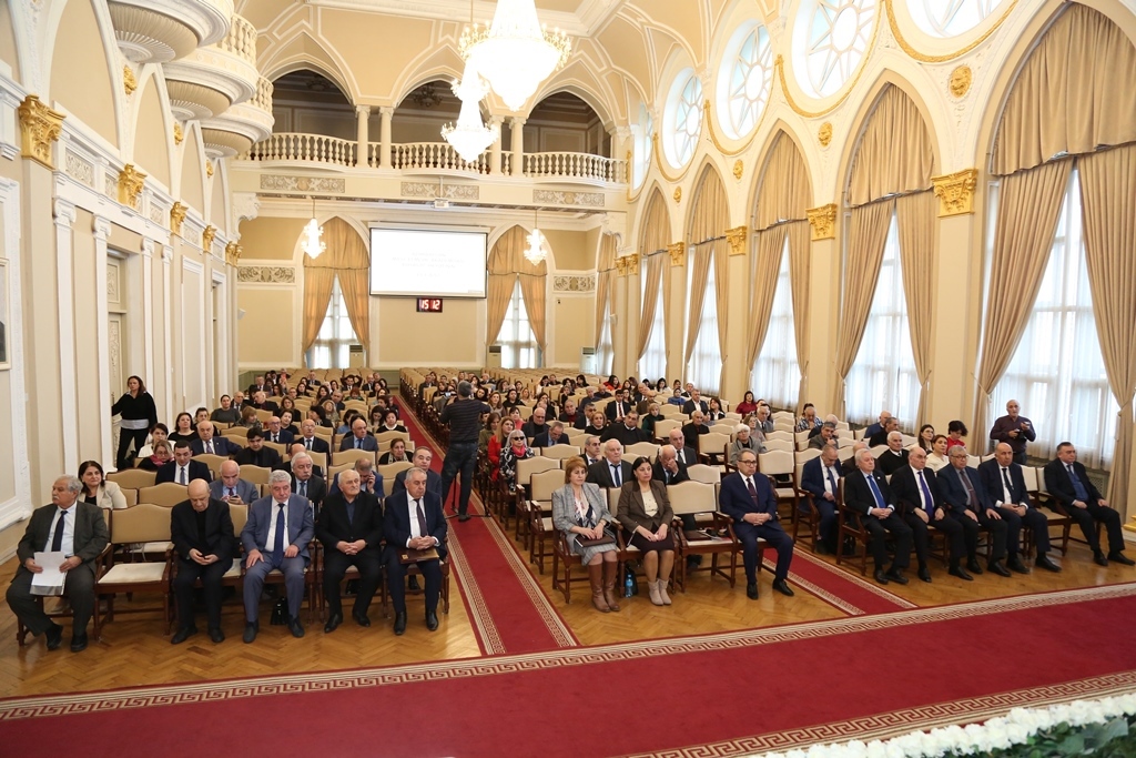 Обсуждены задачи, стоящие перед НАНА в «Год Конституции и Суверенитета»