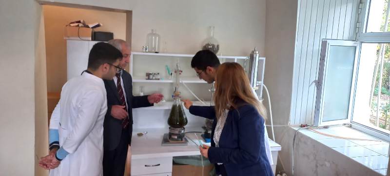 Xarici Dillər Təmayüllü Gimnaziyanın müəllim və şagirdləri Dendrologiya İnstitutunda olublar