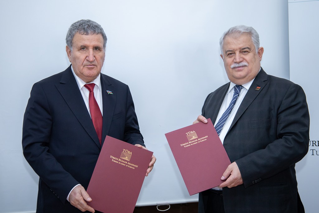 В Анкаре подписан договор о сотрудничестве между НАНА и Академией наук Турции