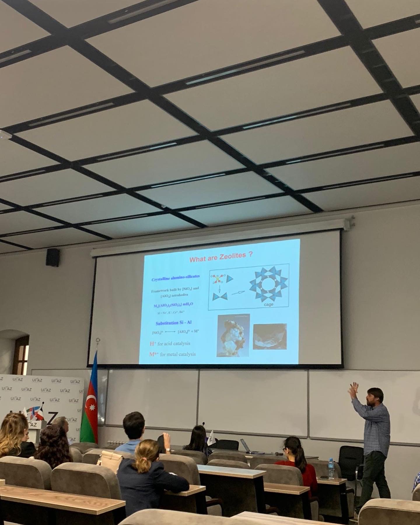 Neft və Qaz İnstitutunun əməkdaşları Azərbaycan-Fransız Universitetində baş tutmuş seminarda iştirak ediblər