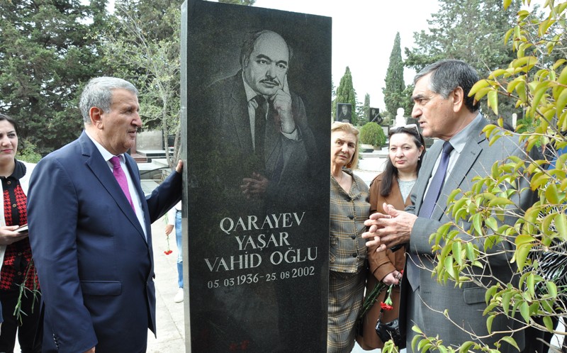 Görkəmli ədəbiyyatşünas alimlərin anım günü qeyd olunub