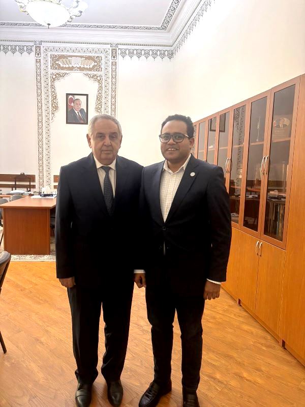 Akademik Arif Həşimov İslam İnkişaf Təşkilatının Elm Fondunun Proqram meneceri ilə görüşüb