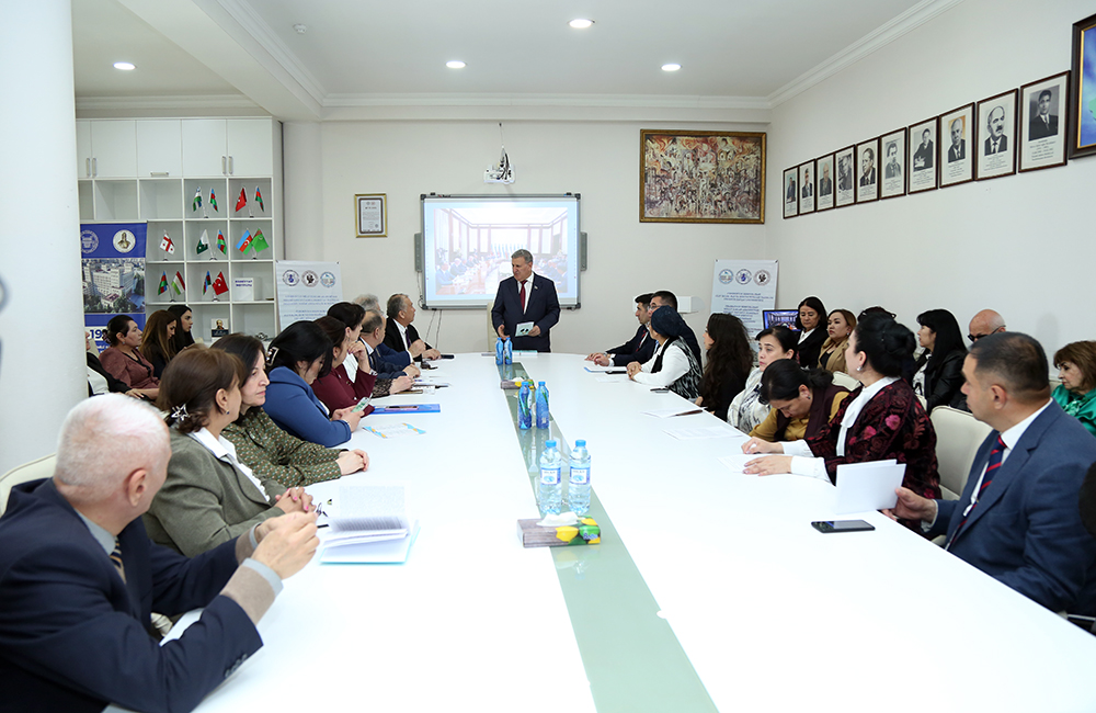 В НАНА проходит международная конференция «Актуальные вопросы узбекской и азербайджанской филологии»