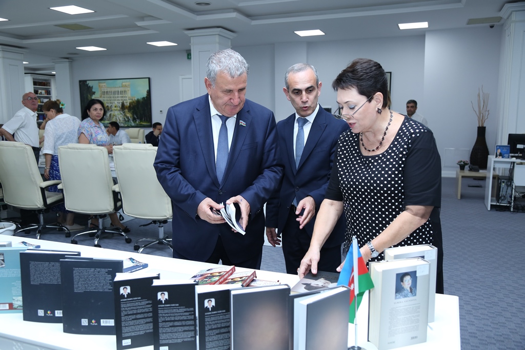 Presentation of the books of the People’s writer Elmira Akhundova was held at the Central Scientific Library