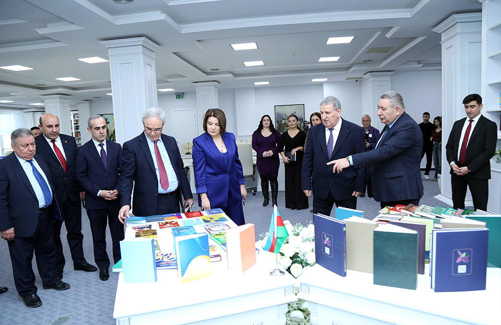 В НАНА состоялась конференция на тему «Язык медиа в контексте научной дискуссии»