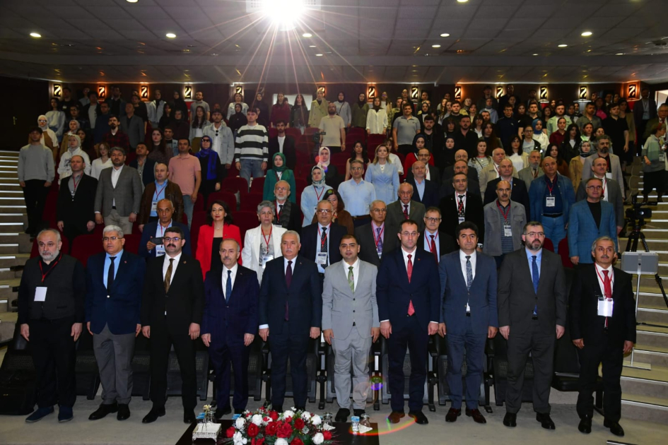 Azərbaycanlı alimlər beynəlxalq konfransında iştirak ediblər