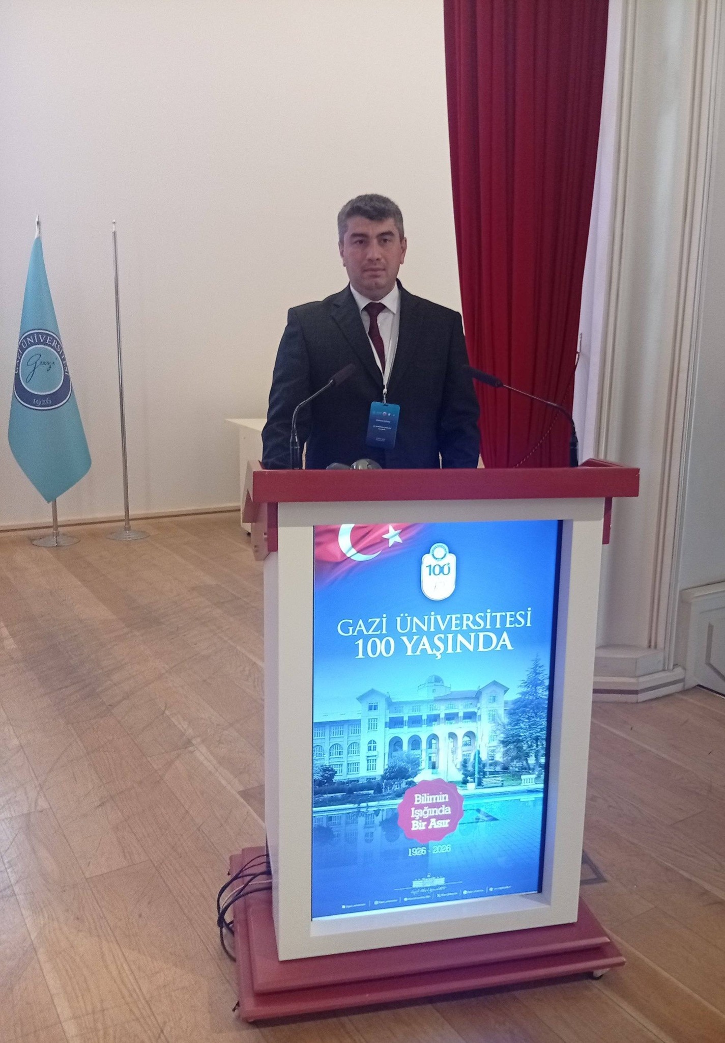 Şərqşünas alim Ankarada konfransda milli kimliyin qorunmasında dil amilinin rolu haqqında məruzə edib