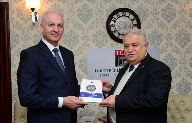 Обсуждены перспективы сотрудничества между Международной тюркской академией и TÜBA