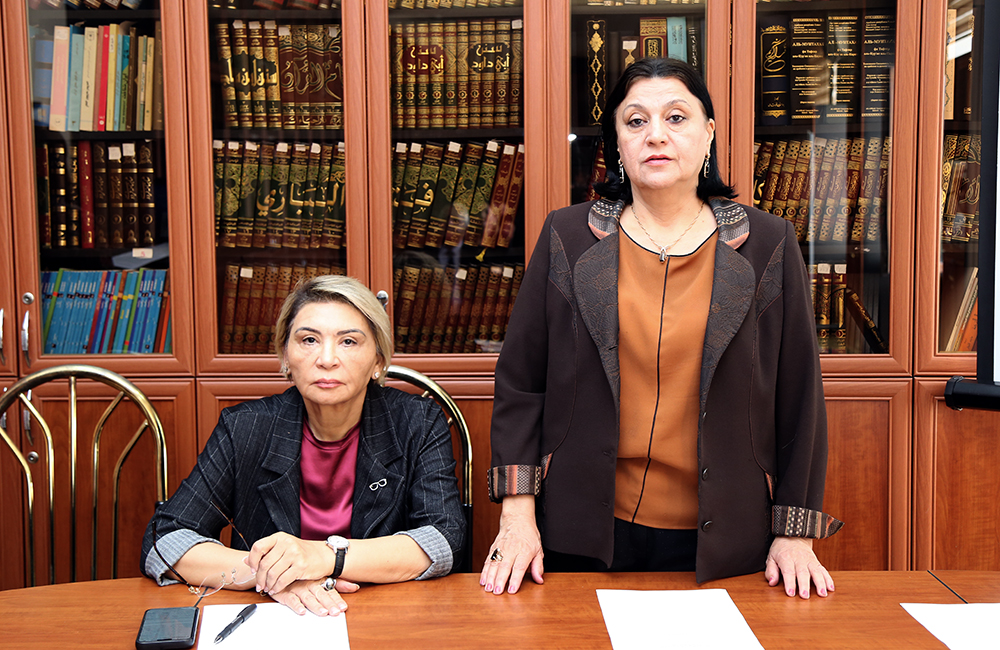 İctimai Elmlər Bölməsinin seminarında “Azərbaycan Konstitusiyasının tarixi yolu və dövlət suverenliyinin təkamülü” mövzusunda məruzə dinlənilib