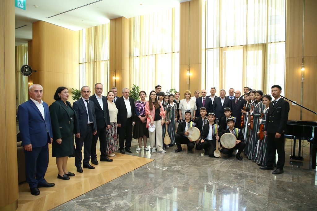 Qarabağ Universitetində AMEA-nın 80 illiyinə həsr olunmuş elmi konfrans keçirilib
