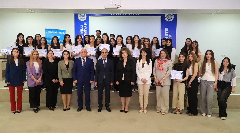 MEK-də istehsalat təcrübəsi keçən tələbələrə sertifikatlar təqdim olunub