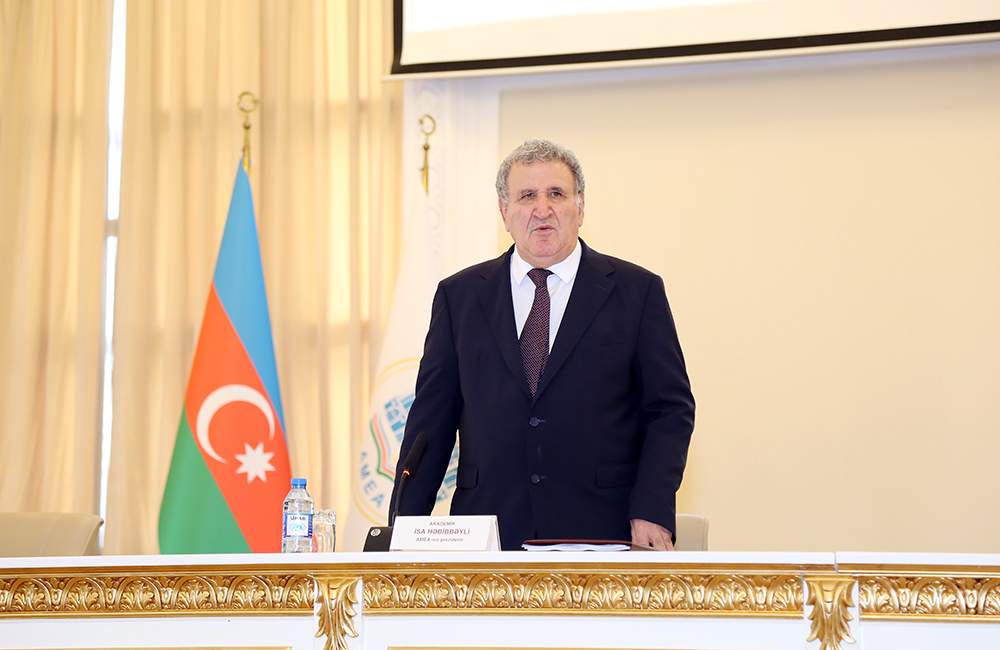 AMEA prezidenti: “XXI əsrdə yeni tipli vətəndaş həm humanitar, həm də rəqəmsal təfəkkürə malik olmalıdır”
