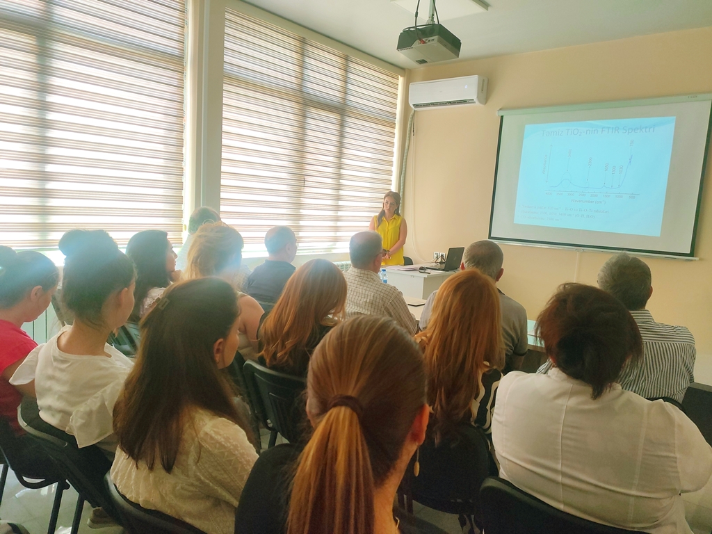 Biofizika İnstitutunda elmi seminar keçirilib