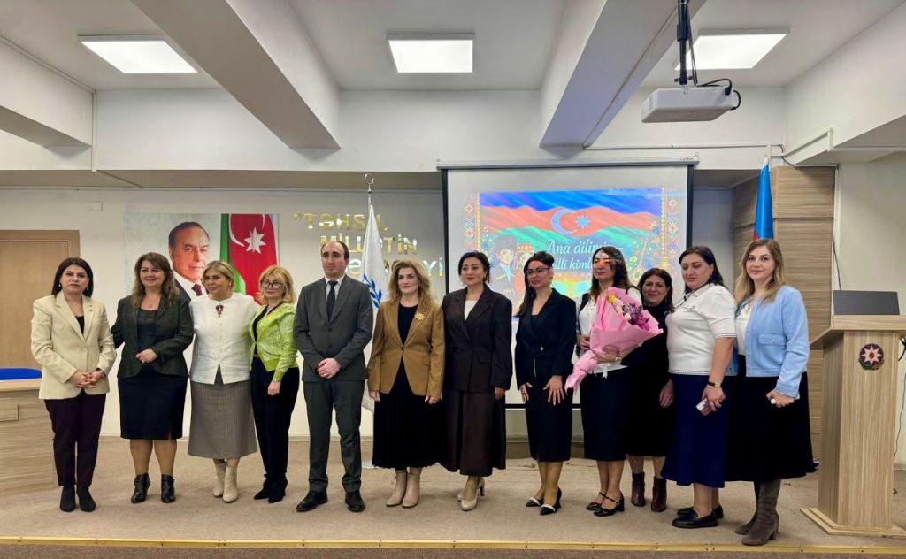 Folklor İnstitutu və 2 nömrəli liseyin birgə təşkilatçılığı ilə Beynəlxalq Ana Dili Gününə həsr olunmuş tədbir keçirilib