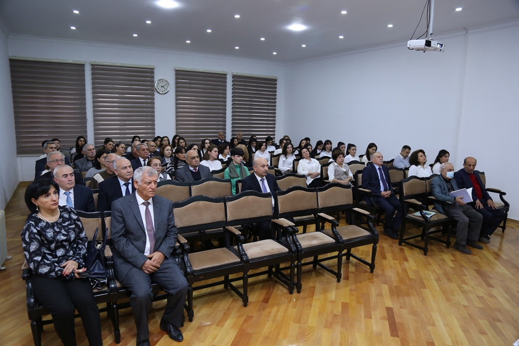 Президент НАНА, академик Иса Габиббейли принял участие в ежегодном отчетном заседании Республиканского Центра Сейсмологической Службы