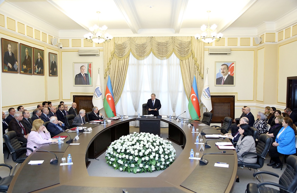 Ölkəmizdə rəqəmsal inkişafın sürətləndirilməsinə dair AMEA-nın vəzifələri müzakirə olunub