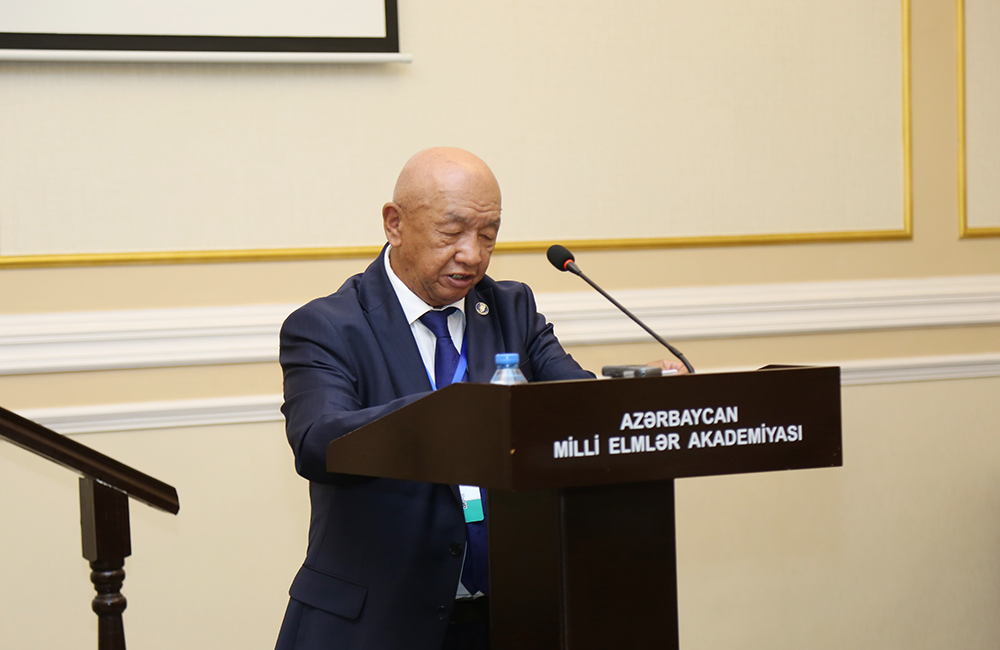 “Türk dünyası və beynəlxalq elmi əməkdaşlıq” mövzusunda panel iclas keçirilib