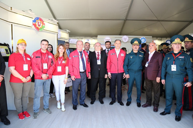 Dövlət rəsmiləri “Teknofest Azərbaycan” festivalında AMEA pavilyonu ilə tanış olublar