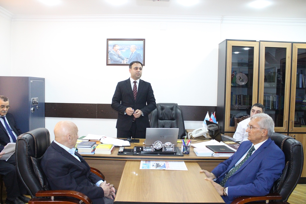 Folklor İnstitutunun Elmi şurasında yeni elmi istiqamətlər və kadr hazırlığı məsələləri müzakirə olunub