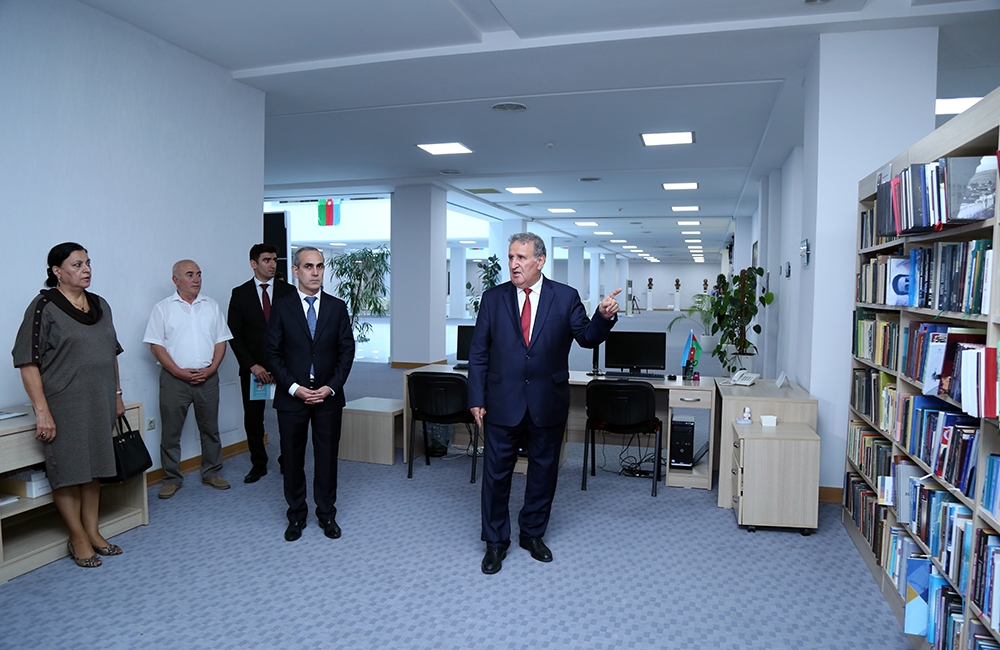 The Academicians Library was opened for the first time at ANAS