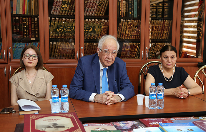В Институте востоковедения состоялась встреча с видным общественно-политическим деятелем Хидаятом Оруджевым