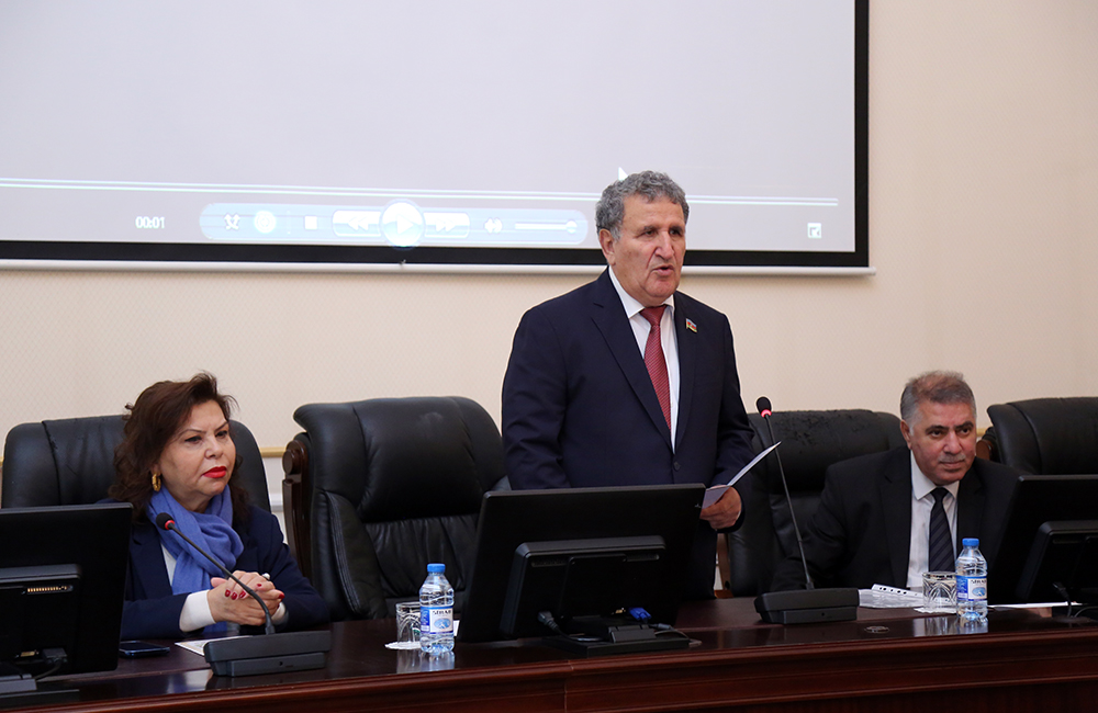 В НАНА состоялась научная сессия, посвященная 95-летию со дня рождения профессора Гасана Мирзаева