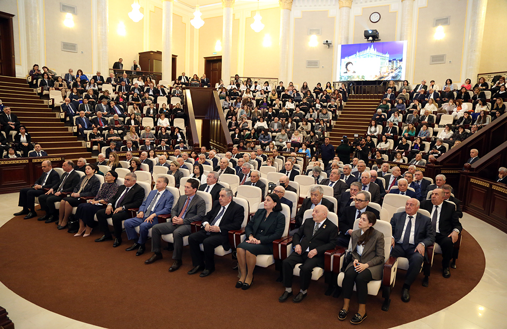 В НАНА состоялось юбилейное мероприятие «Выдающийся ученый-офтальмолог, академик Зарифа Алиева: клятва врача и миссия гражданина»